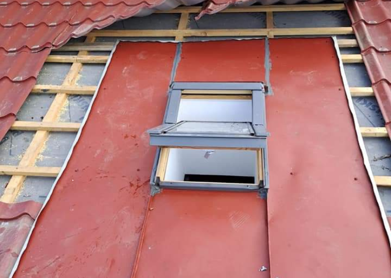 Firma reparatii acoperisuri, interventii urgente.