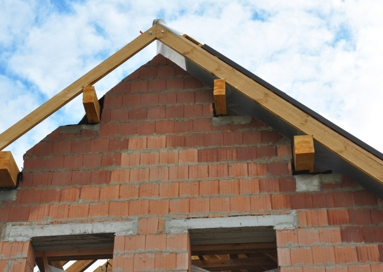 Firma reparatii acoperisuri, interventii urgente.